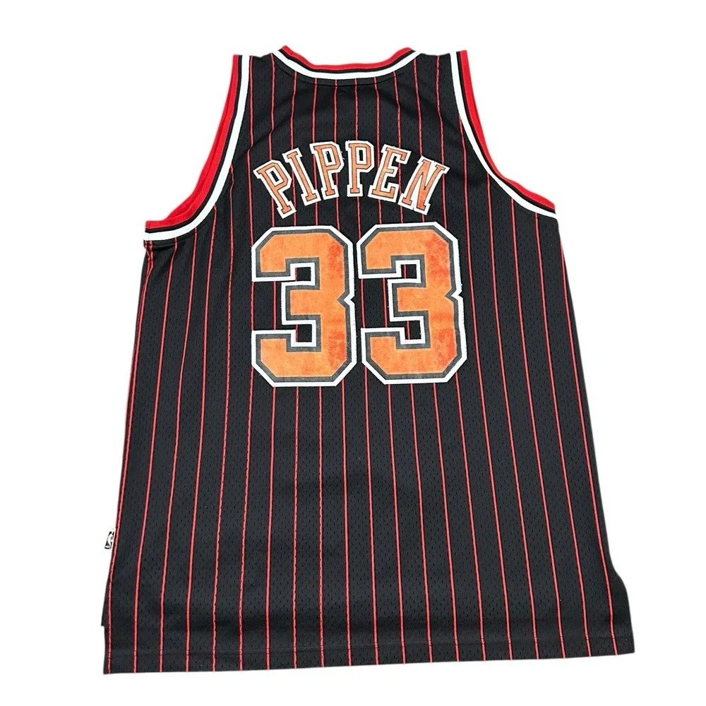 Adidas Chicago Bulls Swingman Size L +2 Mens‎ Scottie Pippen Jersey 95 96 #33